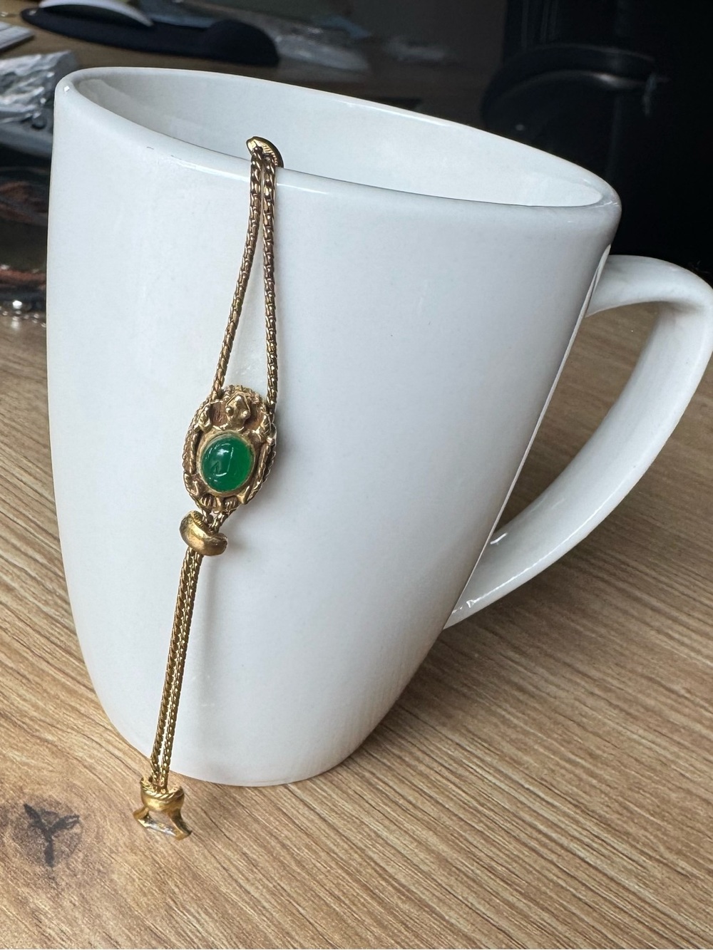 Vintage Goldette Gold Tone Turtle Bracelet Green Oval Bezel Set Slide Clasp 7 in